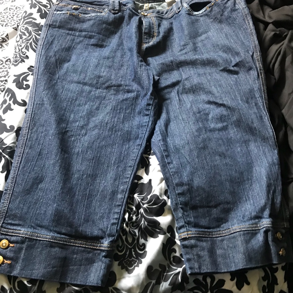 Capris - Picture 2 of 2